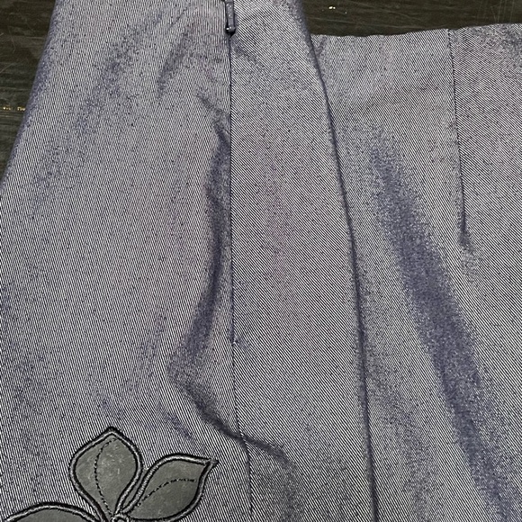 Express Charcoal Floral Mini Skirt - Picture 6 of 6